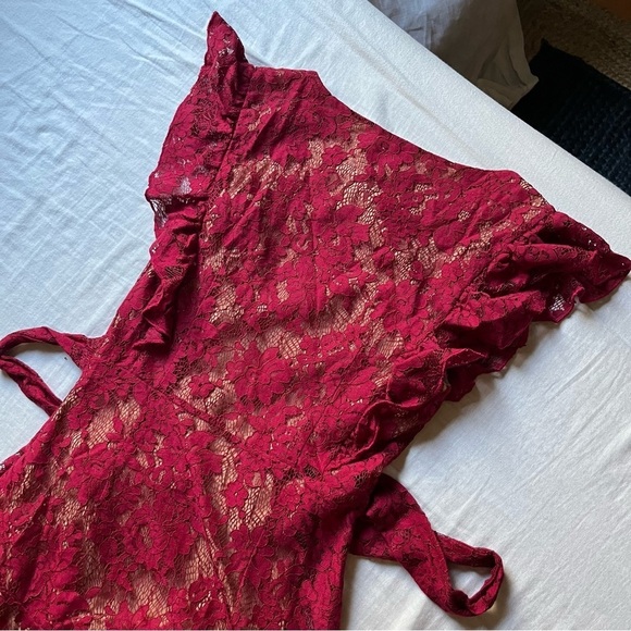 Majorelle magenta burgundy lace knit ruffle sleeveless mini dress - Picture 3 of 5